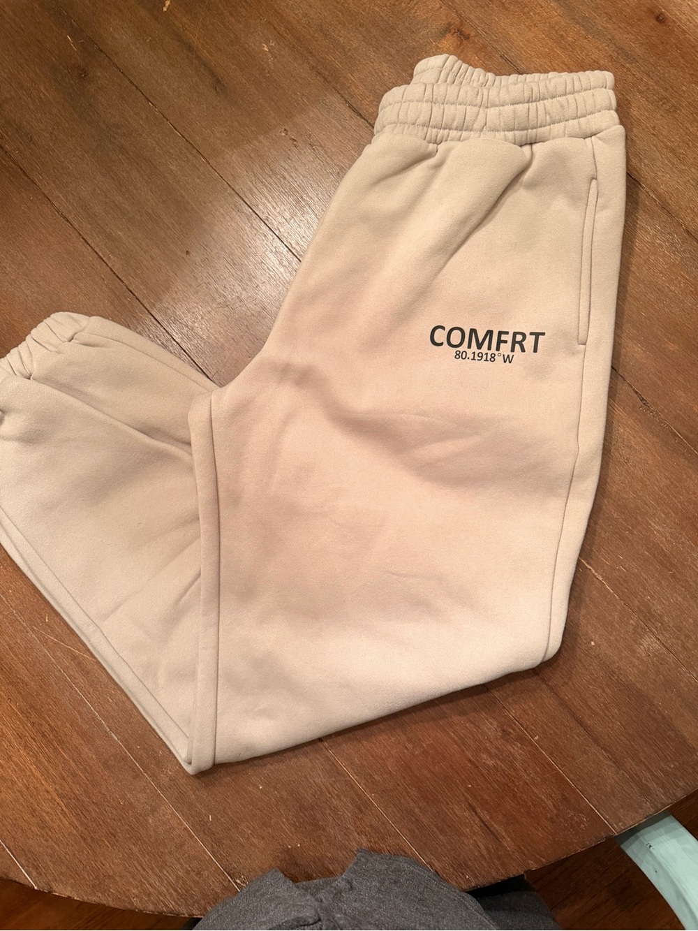 Comfrit Beige Labeled Cozy Sweatpants never worn - Picture 3 of 5